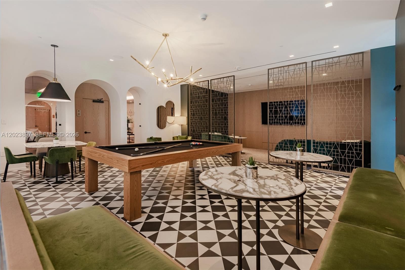 801 S Miami Ave # 4302, Miami FL 33130 — 39