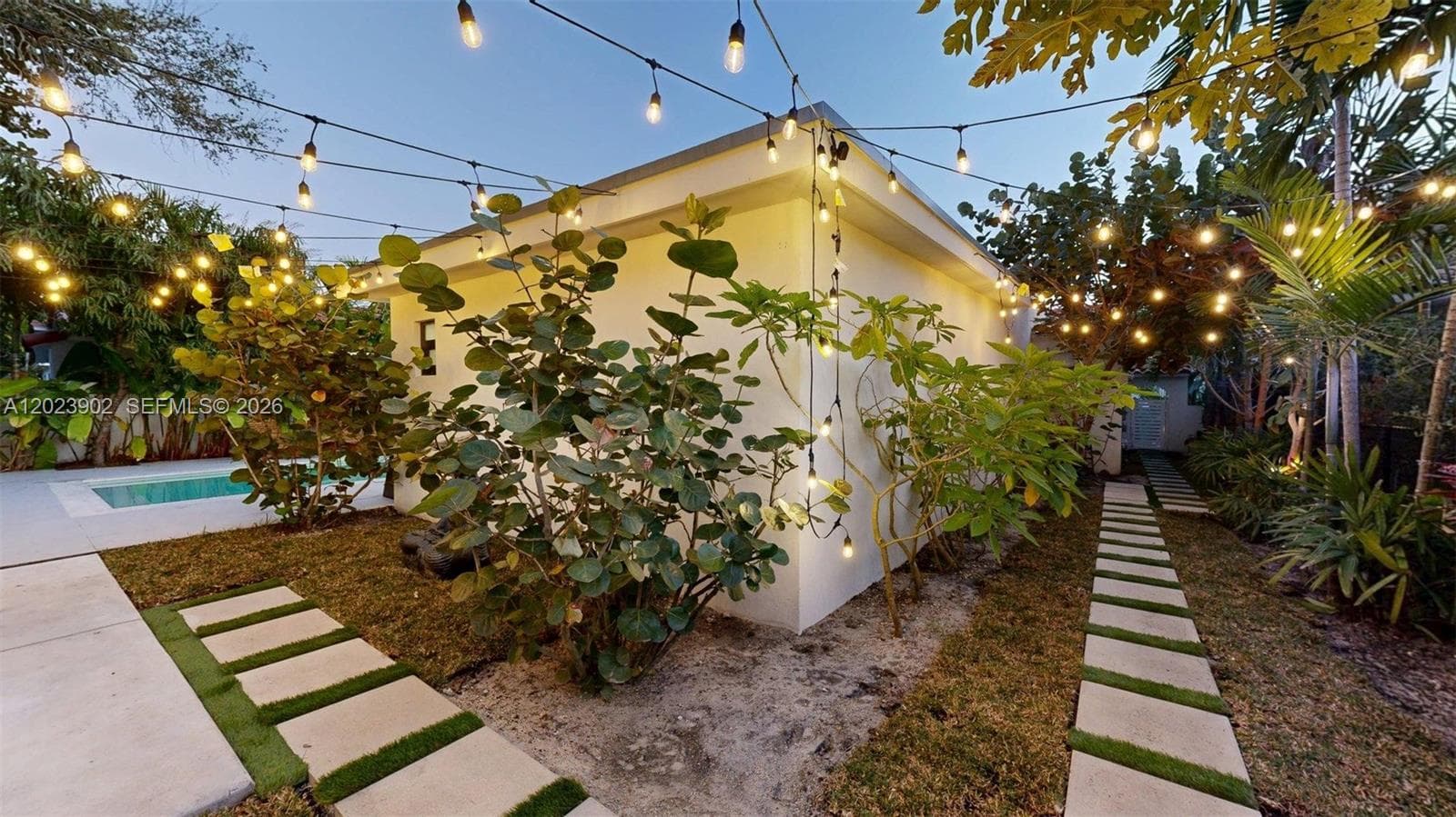 1277 SW 19th St, Miami FL 33145 — 55