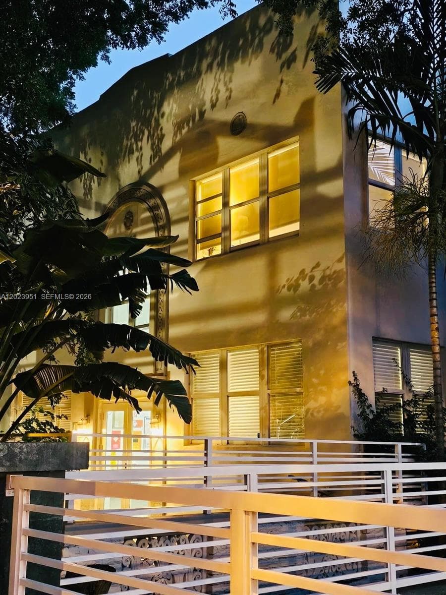 1550 Drexel Ave # 202, Miami Beach FL 33139 — 2