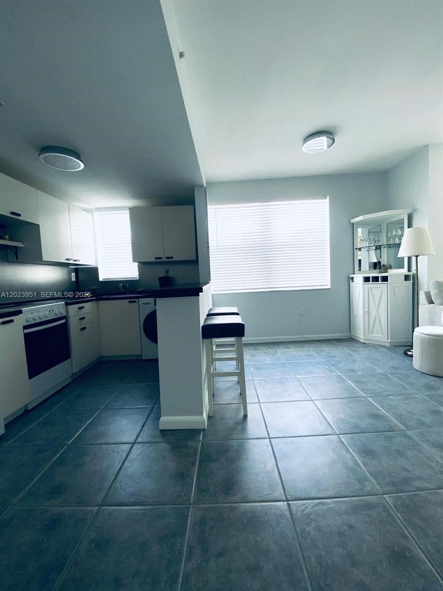 1550 Drexel Ave # 202, Miami Beach FL 33139 — 12