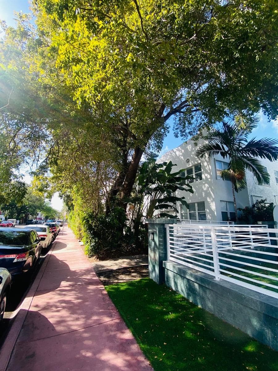 1550 Drexel Ave # 202, Miami Beach FL 33139 — 3
