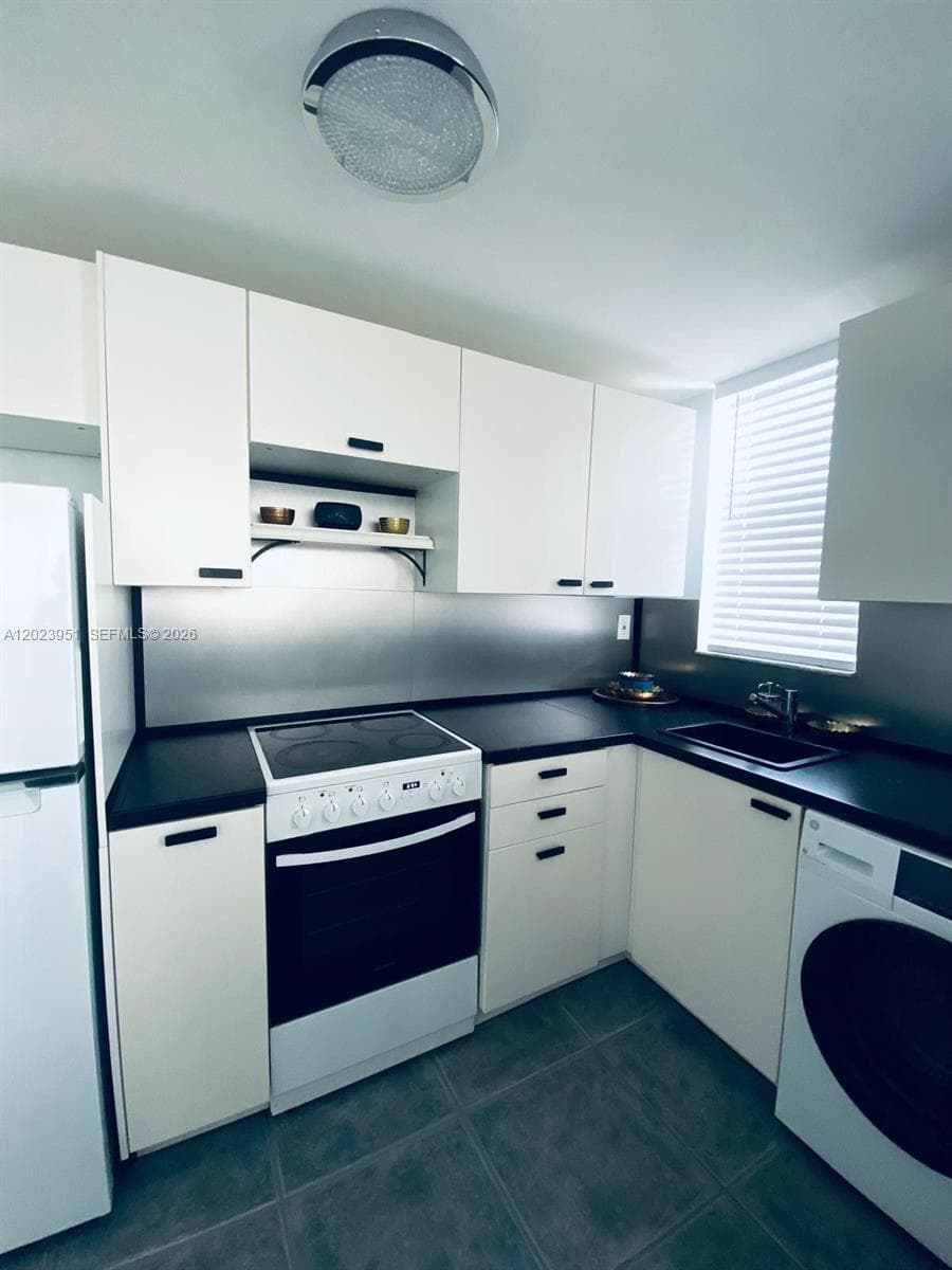 1550 Drexel Ave # 202, Miami Beach FL 33139 — 14