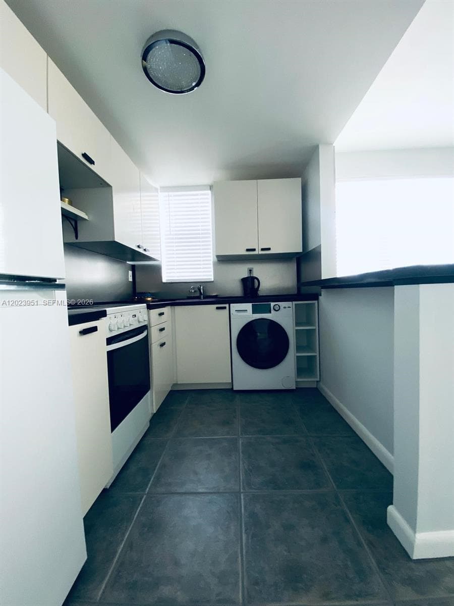 1550 Drexel Ave # 202, Miami Beach FL 33139 — 15