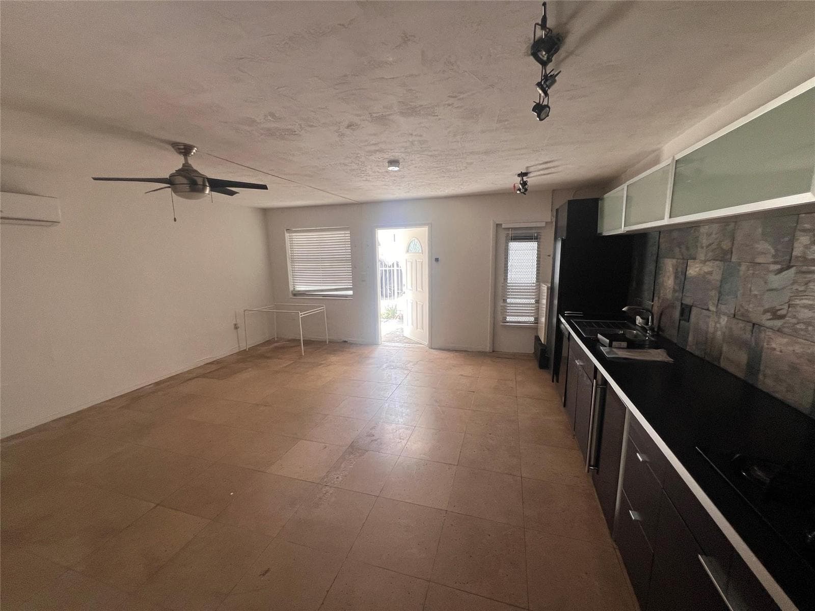 919 Michigan Avenue # 3, Miami Beach FL 33139 — 3