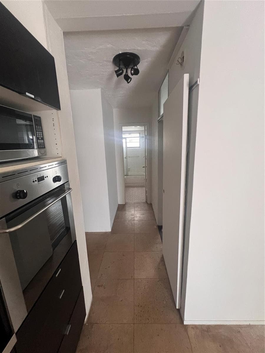 919 Michigan Avenue # 3, Miami Beach FL 33139 — 5