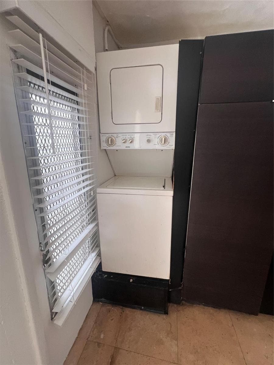 919 Michigan Avenue # 3, Miami Beach FL 33139 — 4
