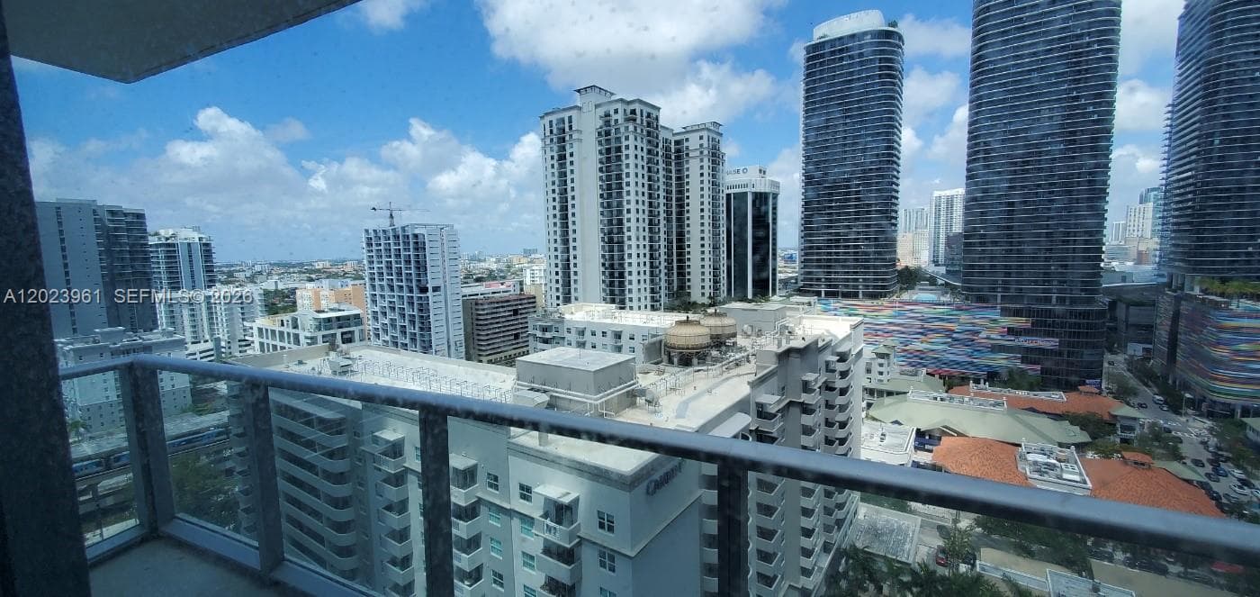 1100 S Miami Ave # 1907, Miami FL 33130 — 2