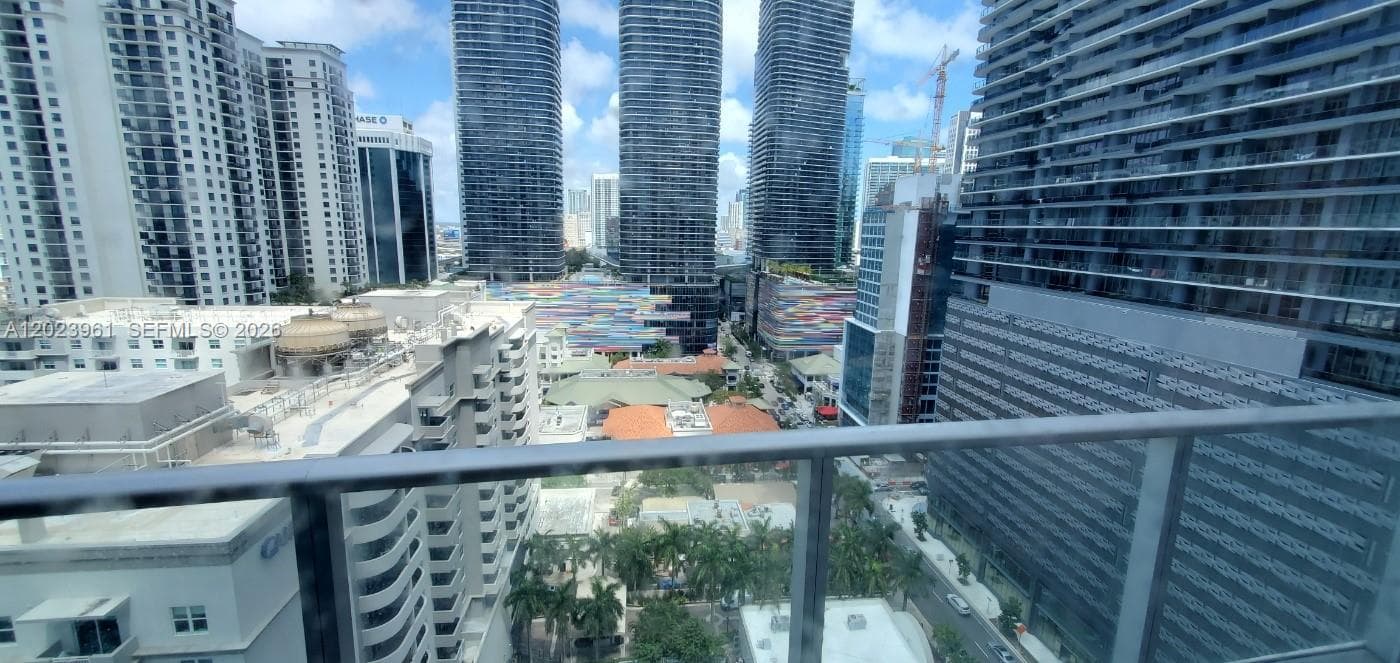 1100 S Miami Ave # 1907, Miami FL 33130 — 20