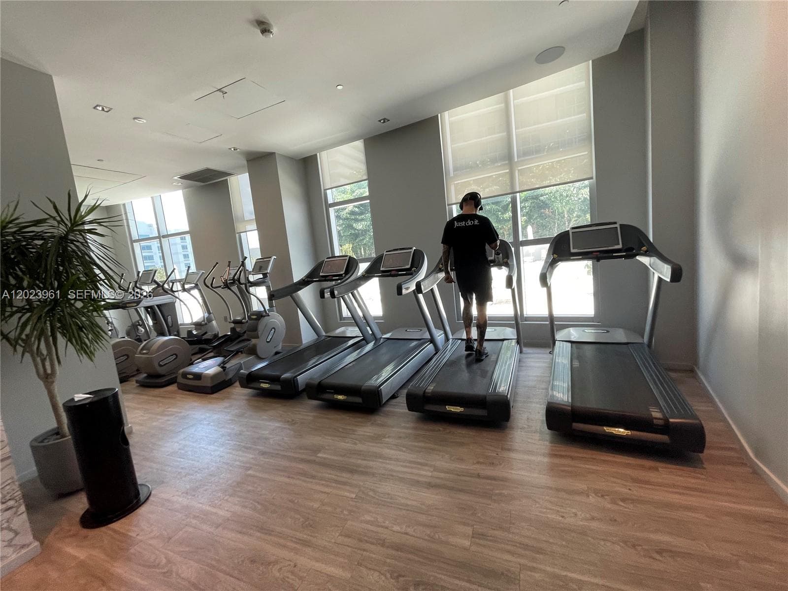 1100 S Miami Ave # 1907, Miami FL 33130 — 24