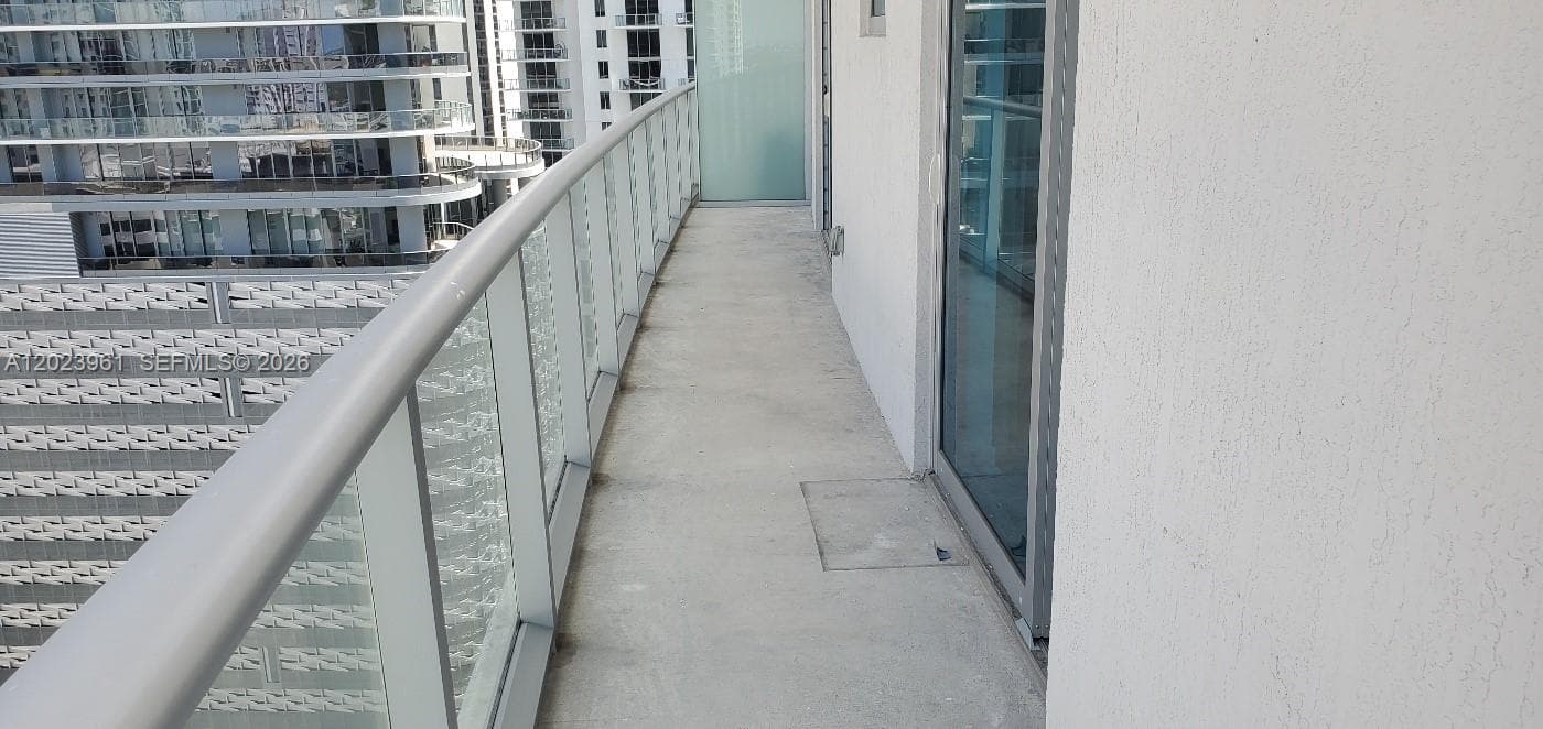 1100 S Miami Ave # 1907, Miami FL 33130 — 21