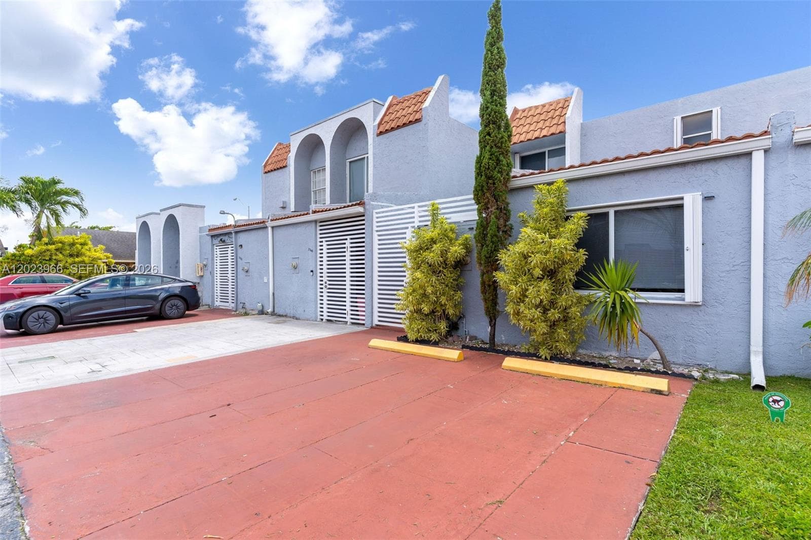 3770 W 8th Ln # 27, Hialeah FL 33012 — 3