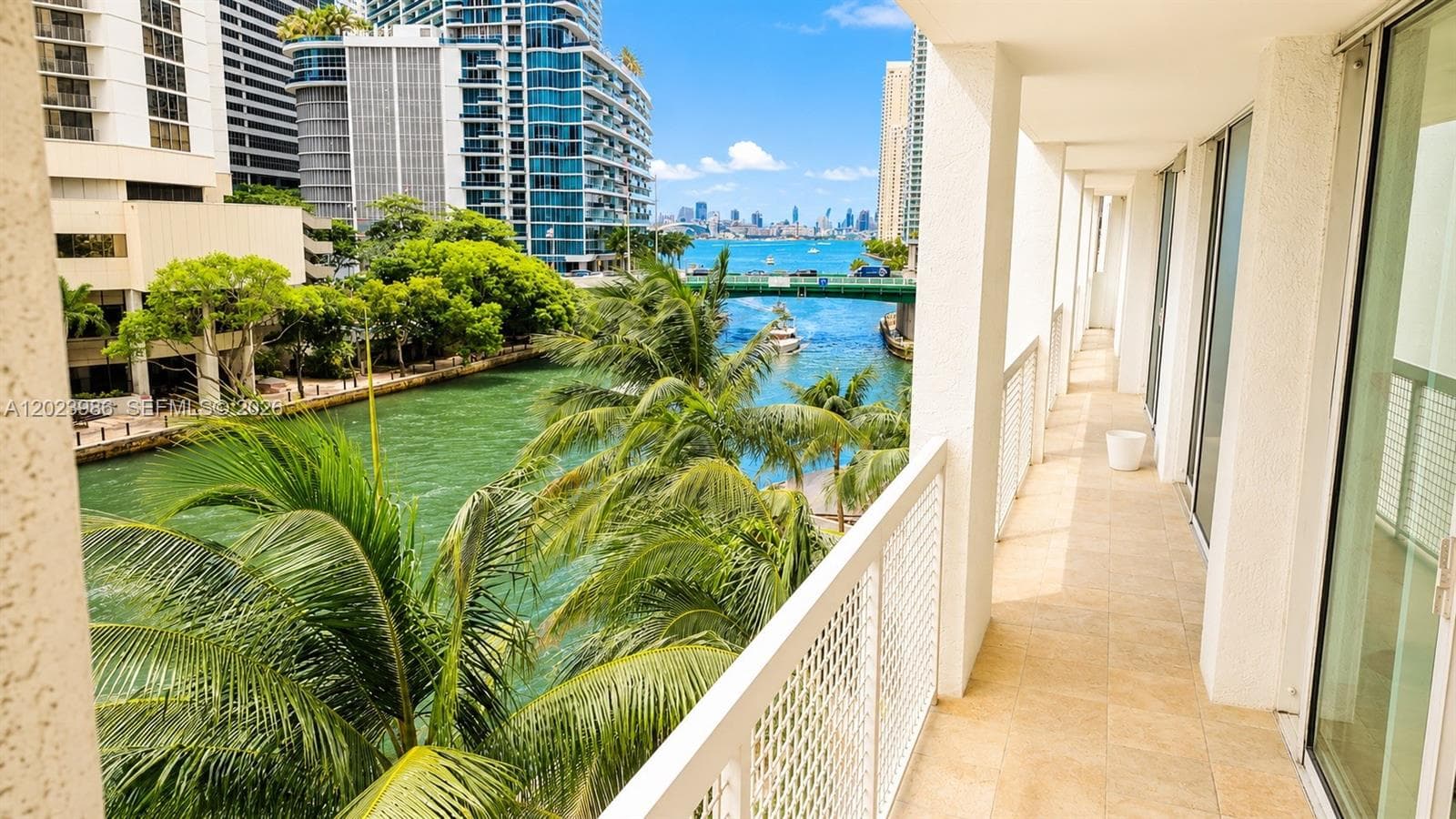 31 SE 5th St # 502, Miami FL 33131 — 1