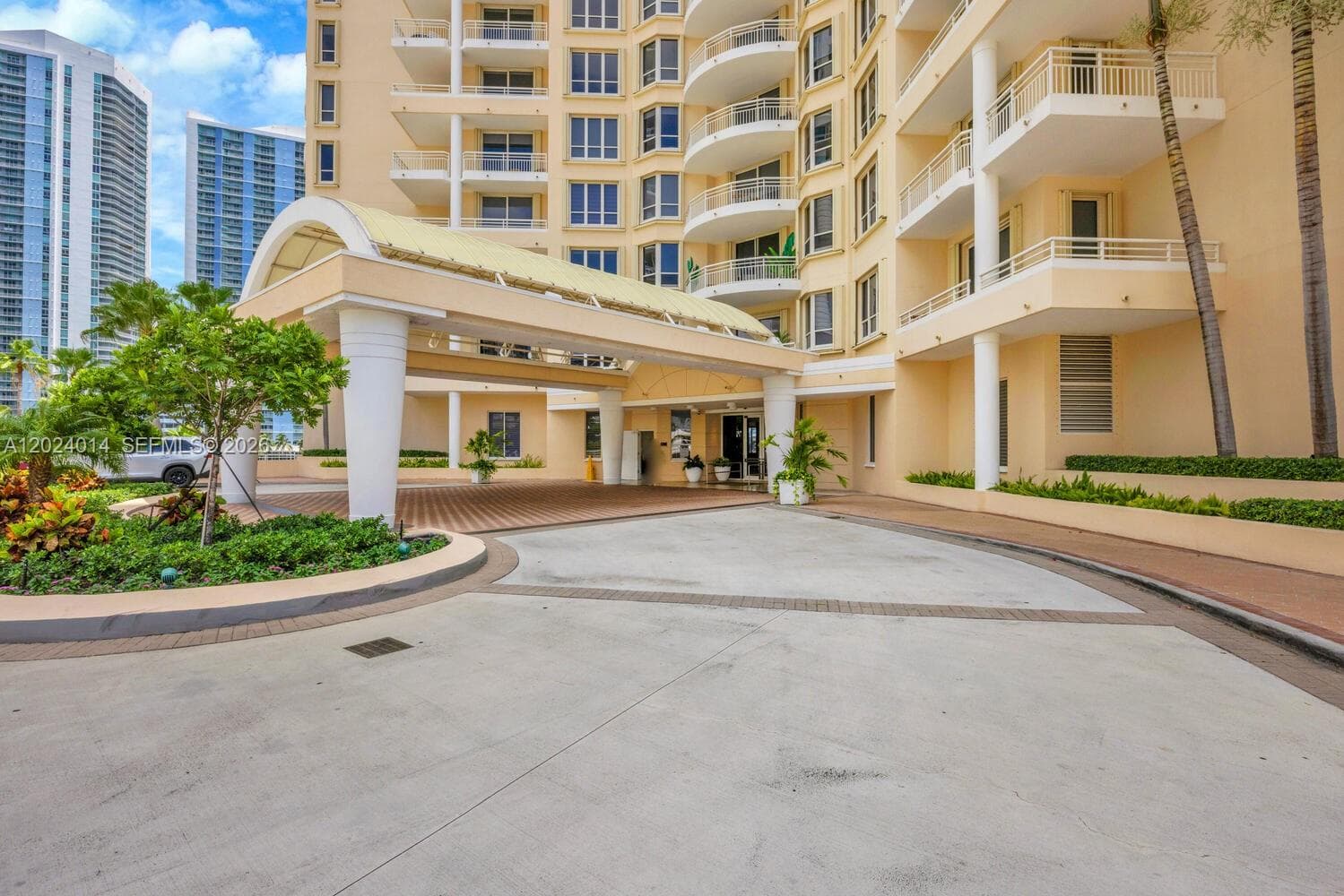 888 Brickell Key Dr # 1001, Miami FL 33131 — 5