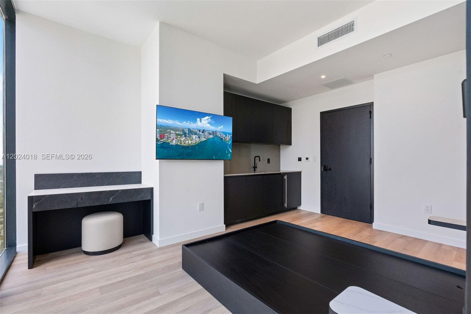 20 NE 11th 20 NE 11TH ST # 4504, Miami FL 33132 — 23