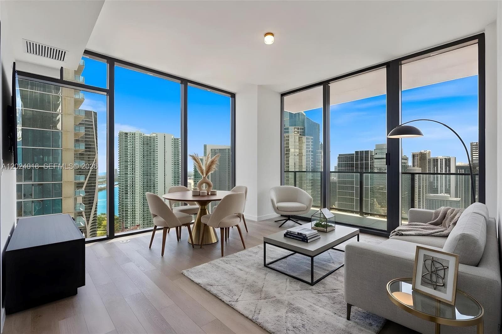 20 NE 11th 20 NE 11TH ST # 4504, Miami FL 33132 — 17