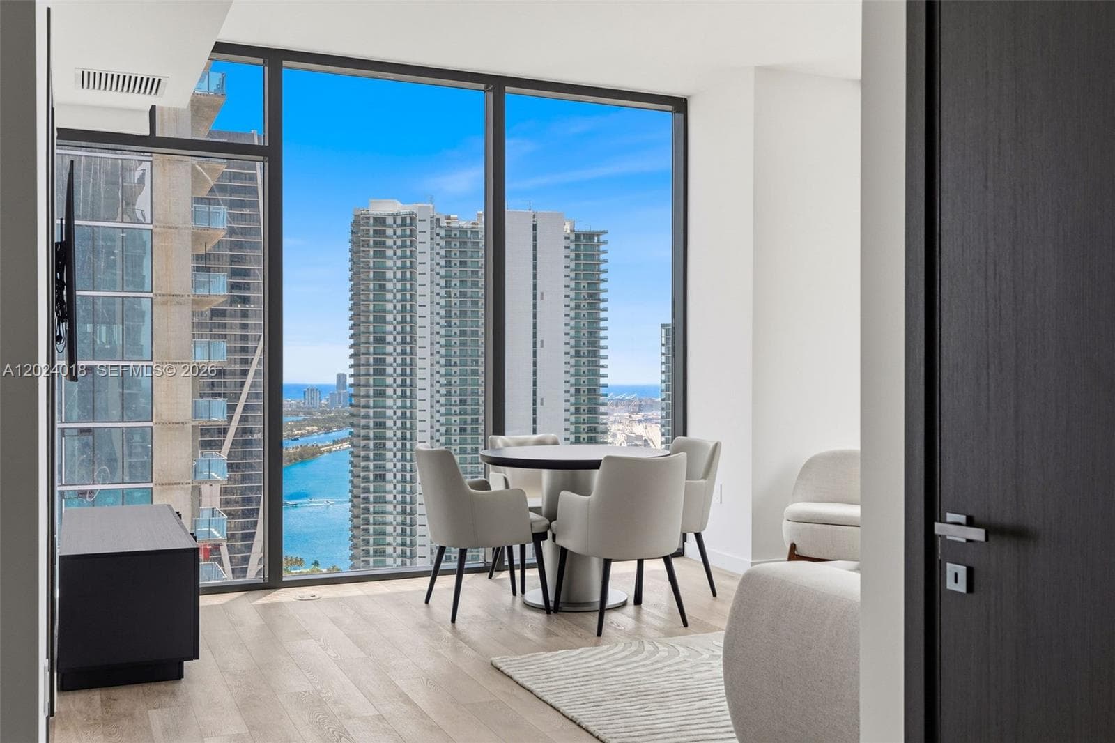 20 NE 11th 20 NE 11TH ST # 4504, Miami FL 33132 — 9