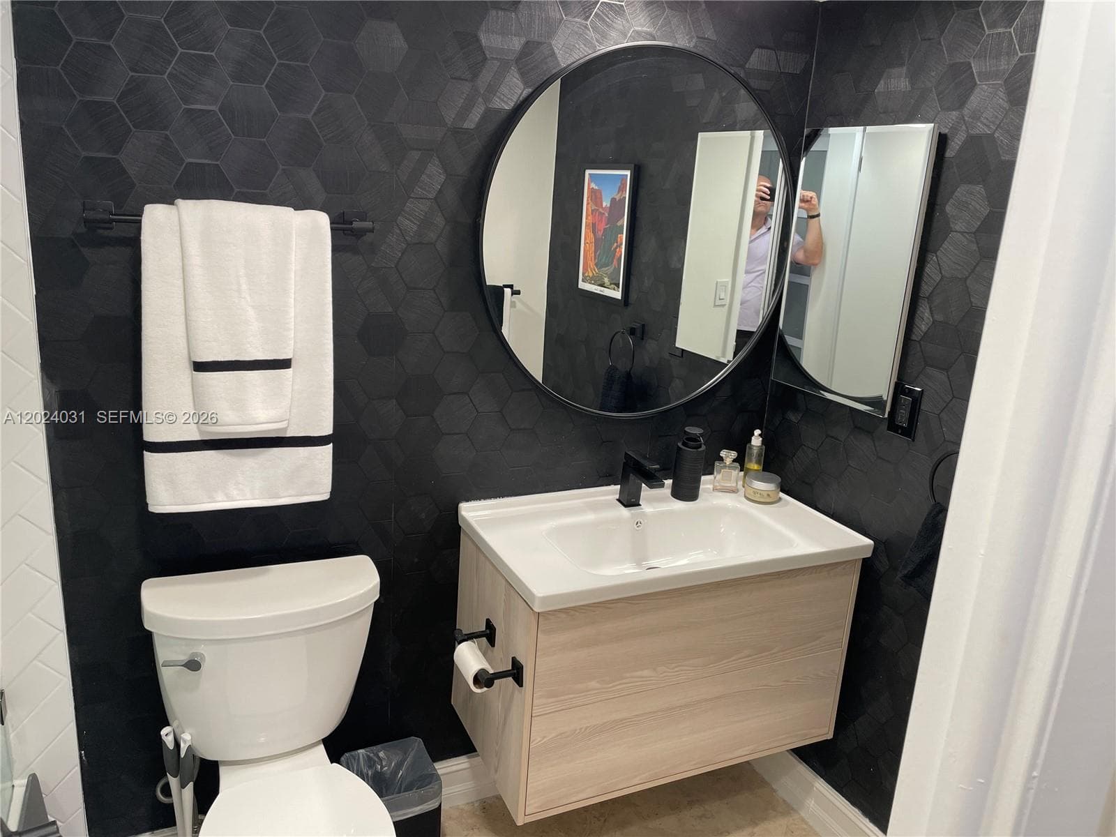 90 Edgewater Dr # 1222, Coral Gables FL 33133 — 17
