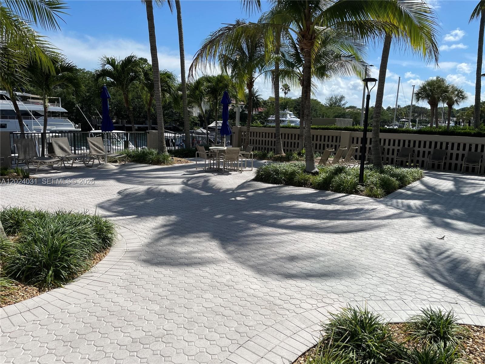 90 Edgewater Dr # 1222, Coral Gables FL 33133 — 28