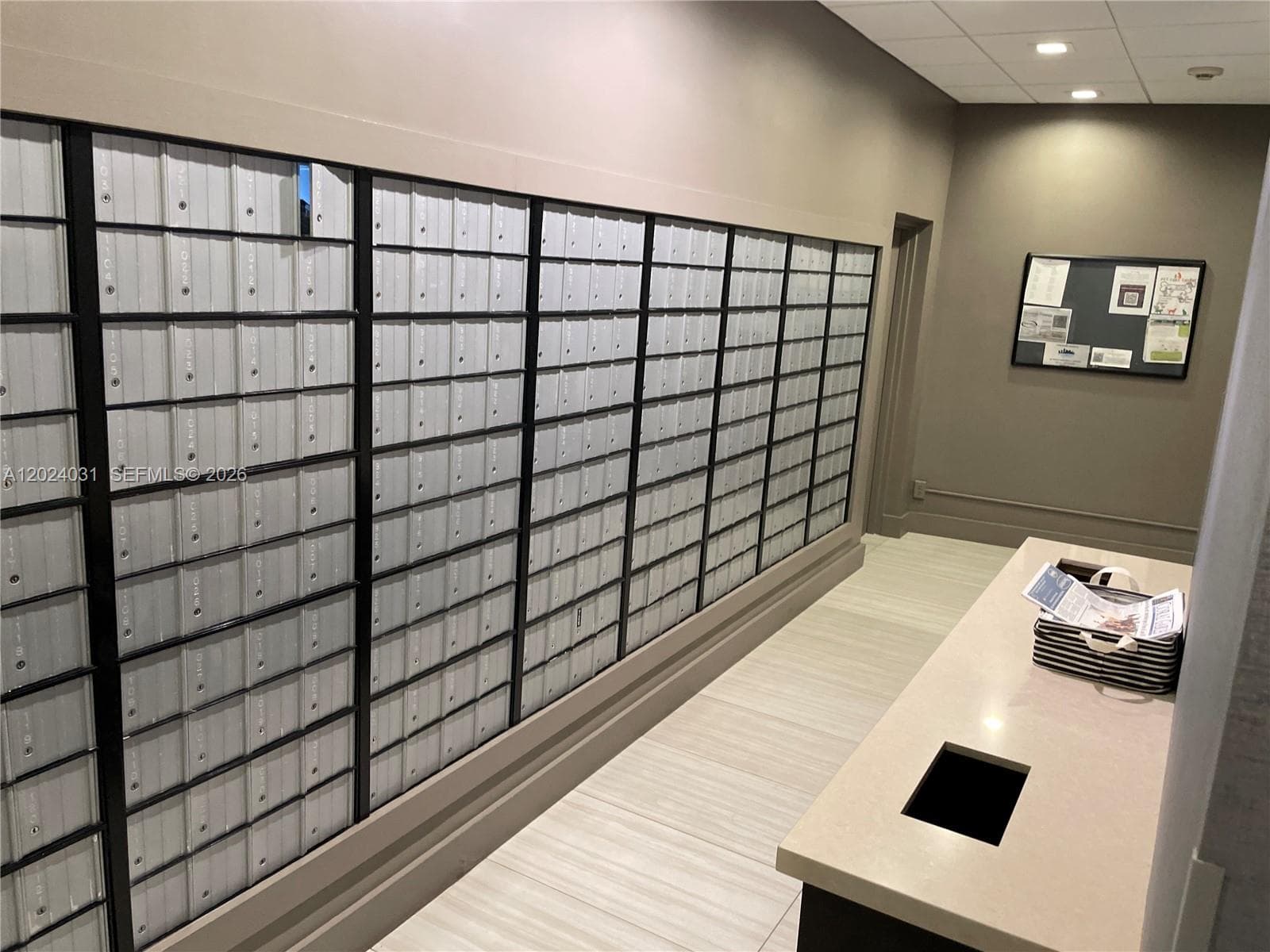 90 Edgewater Dr # 1222, Coral Gables FL 33133 — 34