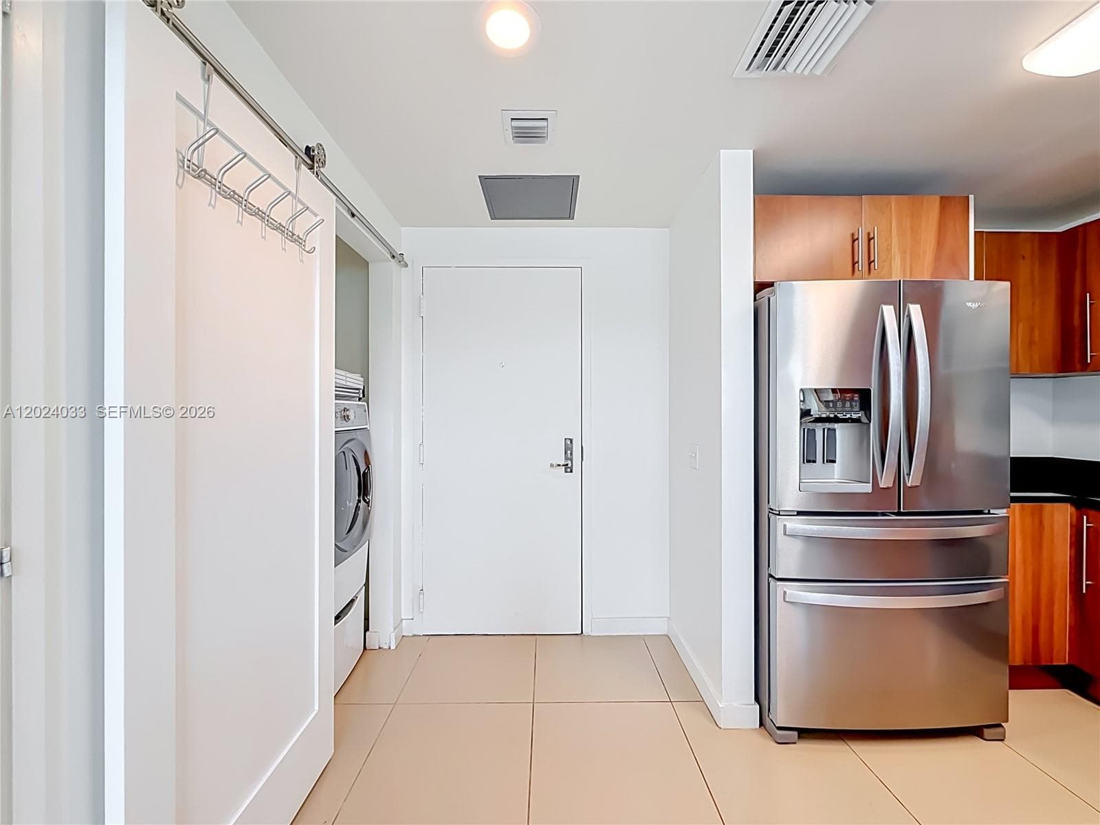 300 S Biscayne Blvd # 1016, Miami FL 33131 — 2
