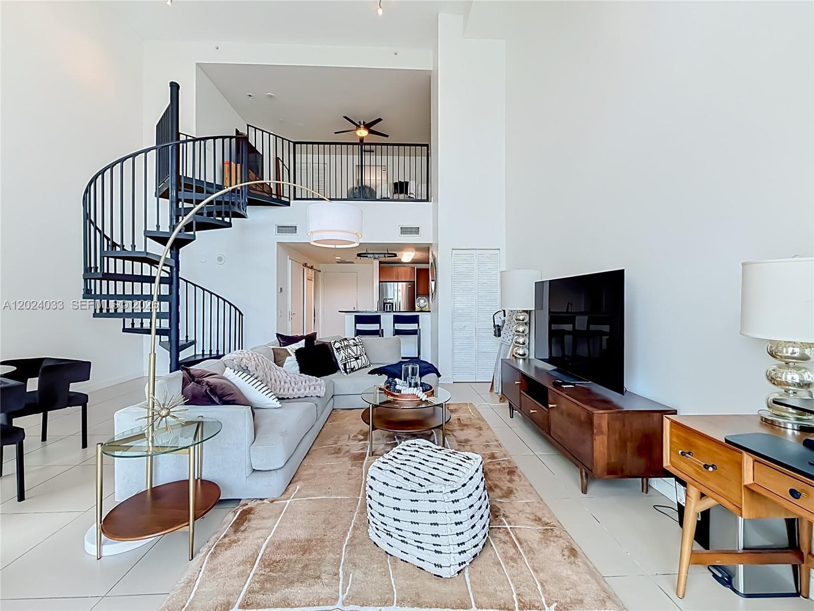 300 S Biscayne Blvd # 1016, Miami FL 33131 — 7