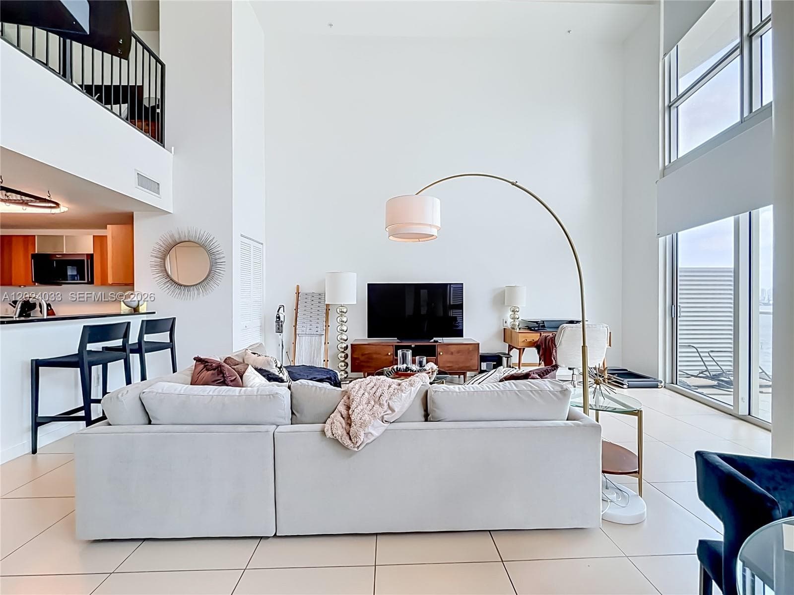 300 S Biscayne Blvd # 1016, Miami FL 33131 — 9