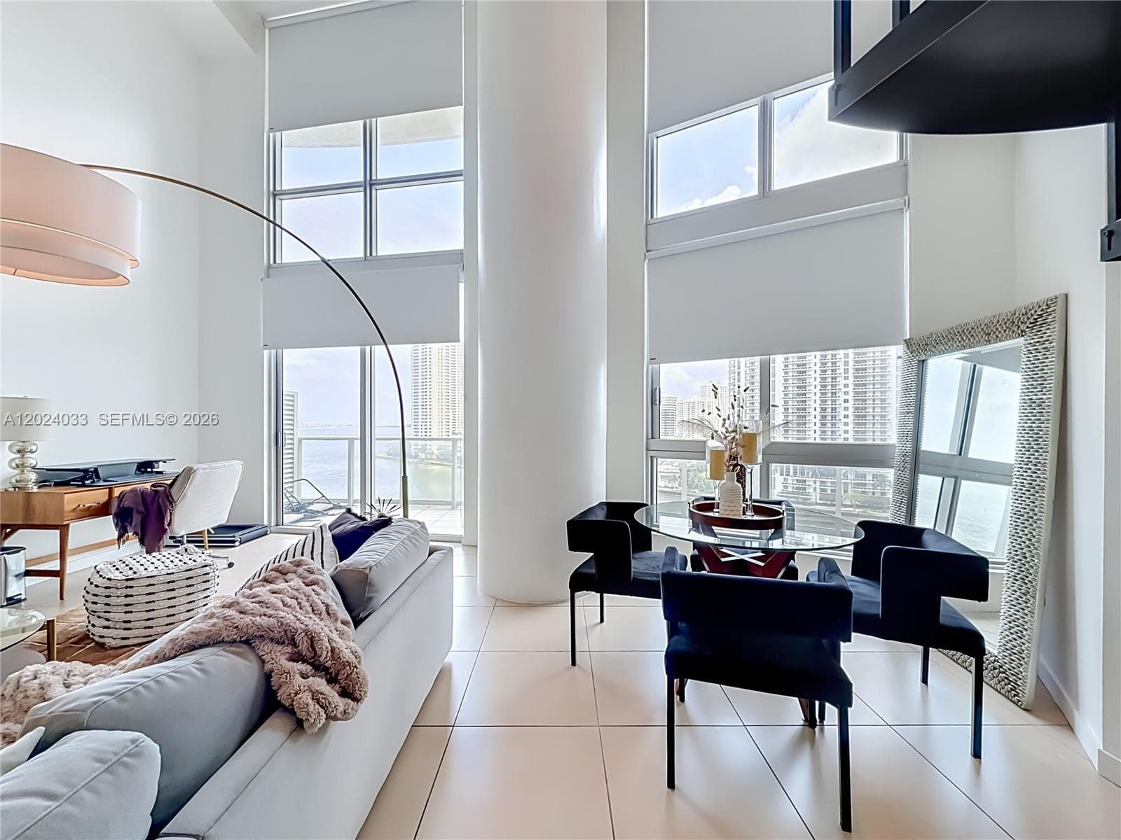 300 S Biscayne Blvd # 1016, Miami FL 33131 — 10