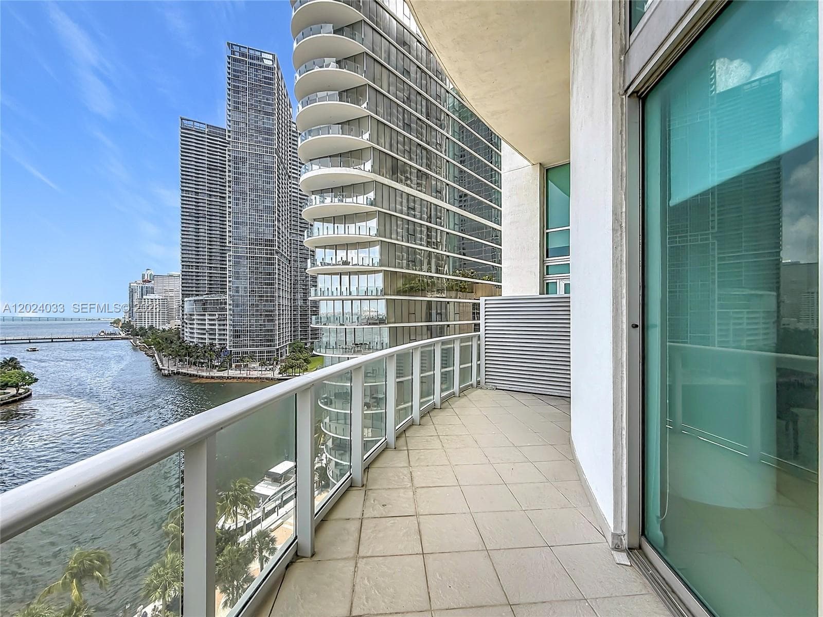 300 S Biscayne Blvd # 1016, Miami FL 33131 — 18