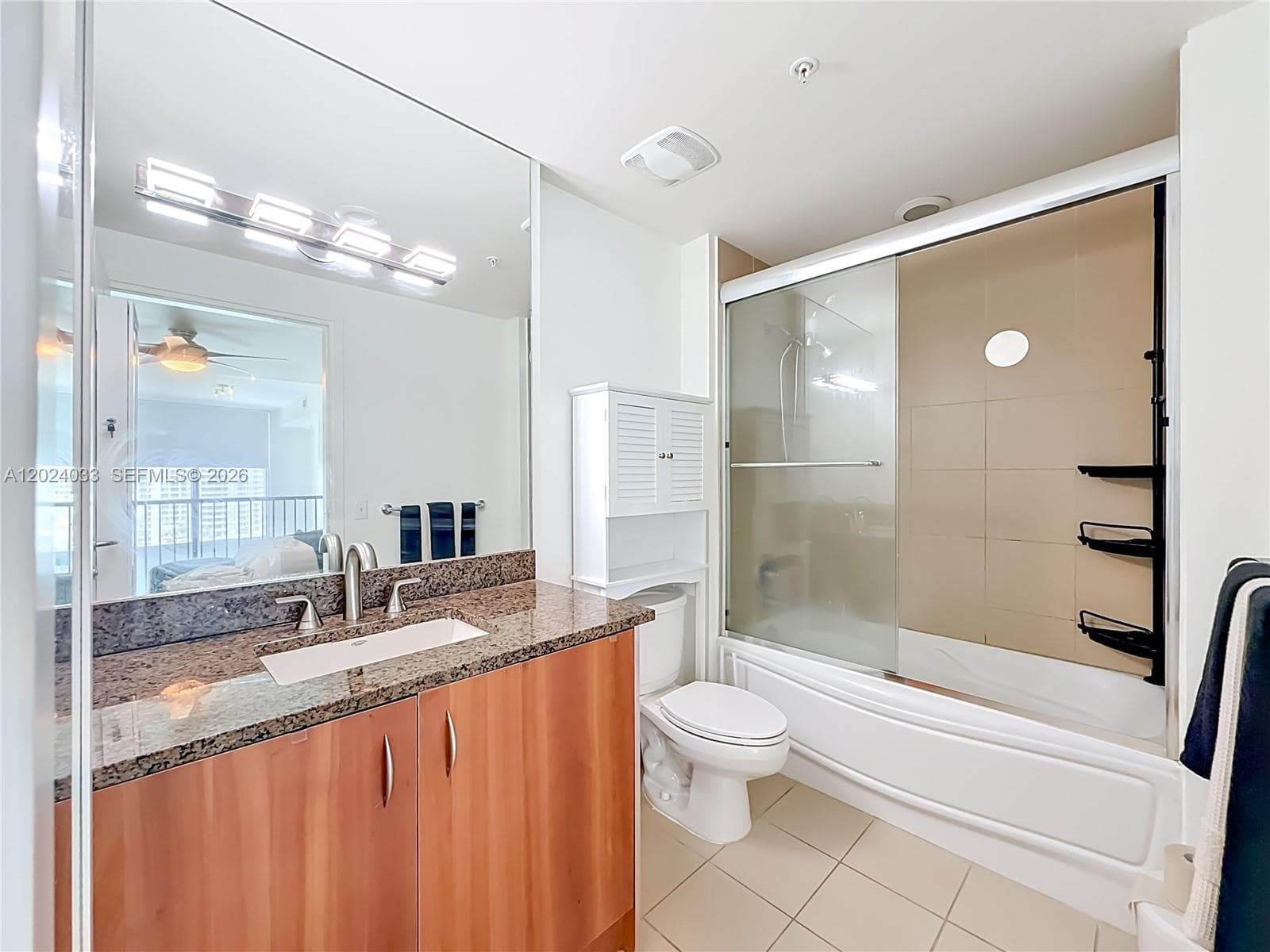 300 S Biscayne Blvd # 1016, Miami FL 33131 — 15
