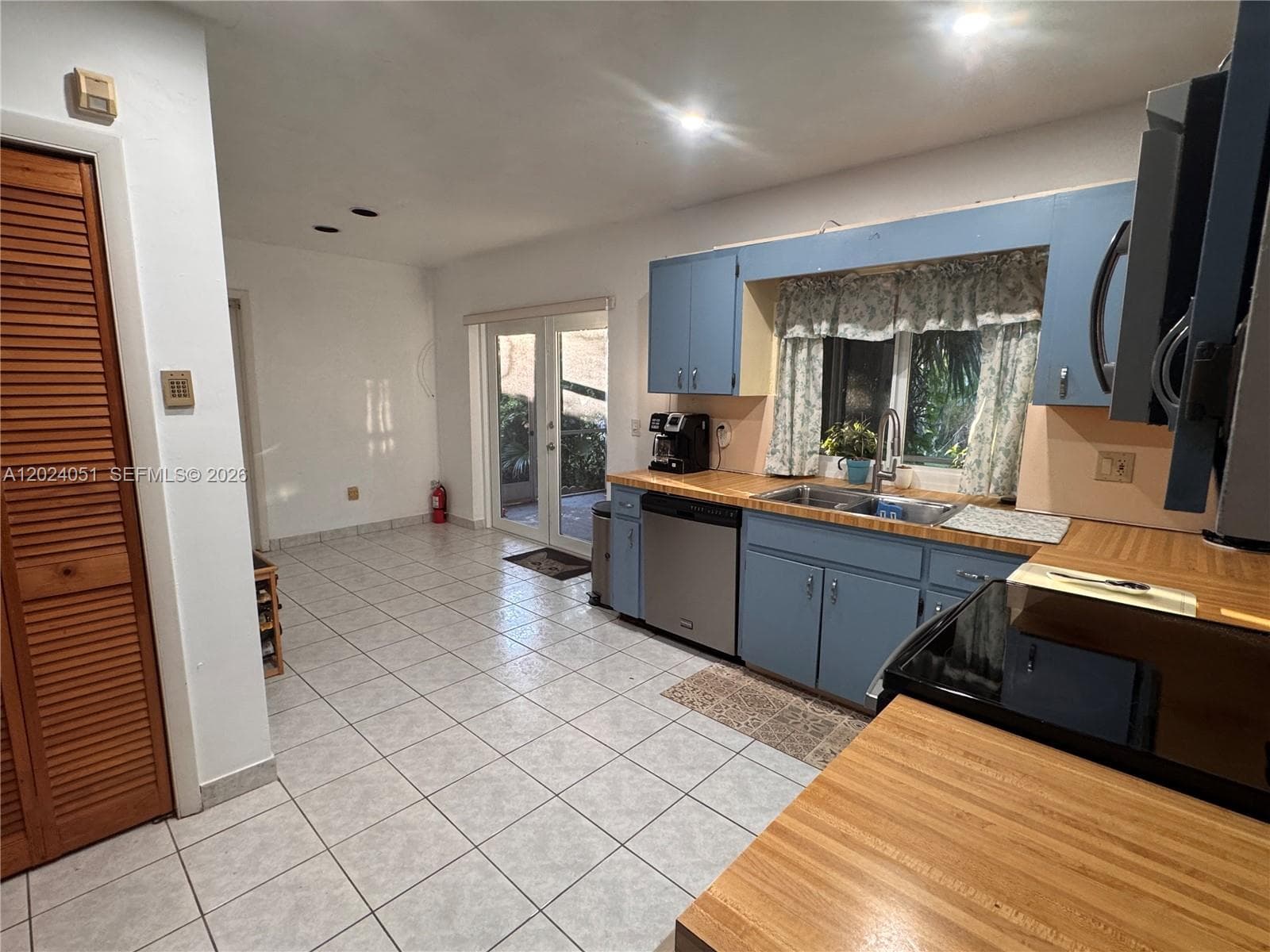 8121 SW 205th St, Cutler Bay FL 33189 — 6