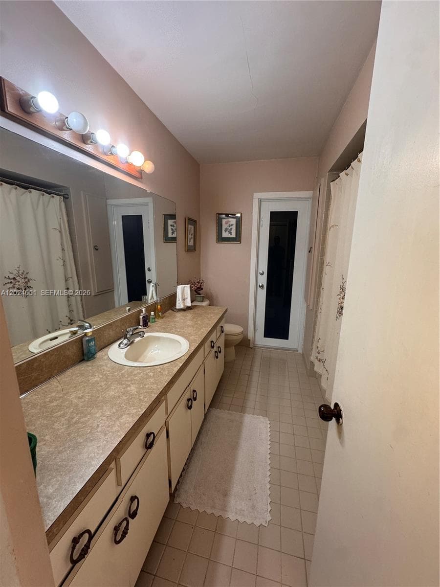 8121 SW 205th St, Cutler Bay FL 33189 — 18
