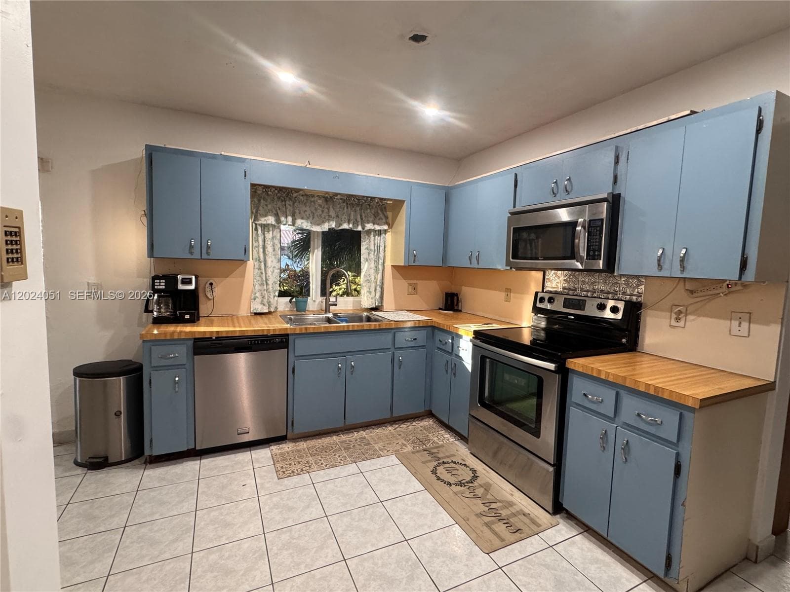8121 SW 205th St, Cutler Bay FL 33189 — 4