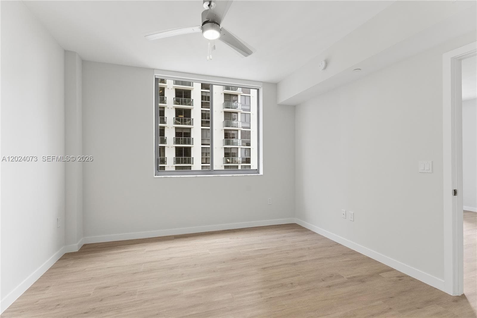 697 N Miami Ave # 1810, Miami FL 33136 — 23