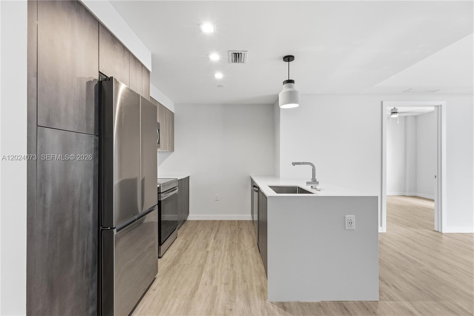 697 N Miami Ave # 1810, Miami FL 33136 — 6