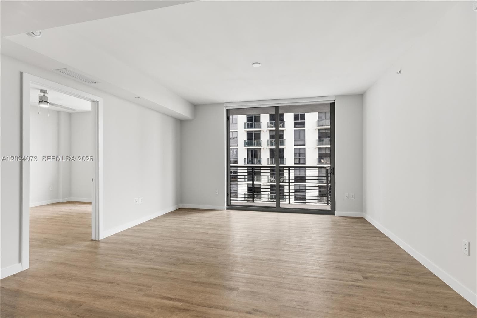 697 N Miami Ave # 1810, Miami FL 33136 — 16