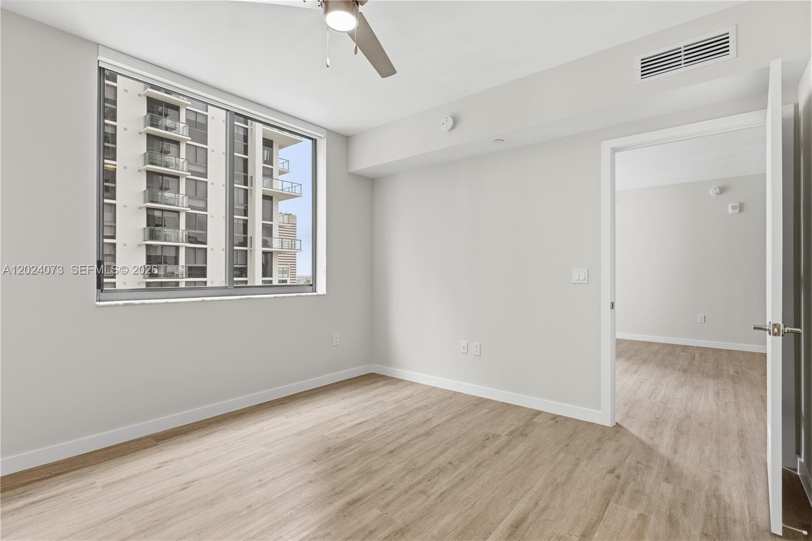 697 N Miami Ave # 1810, Miami FL 33136 — 22