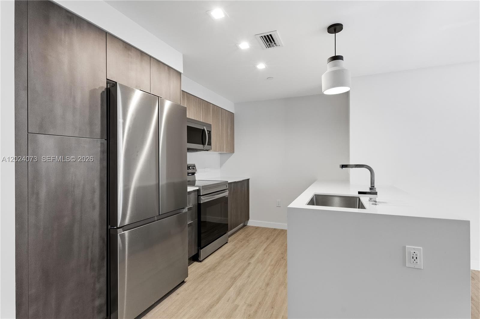 697 N Miami Ave # 1810, Miami FL 33136 — 7