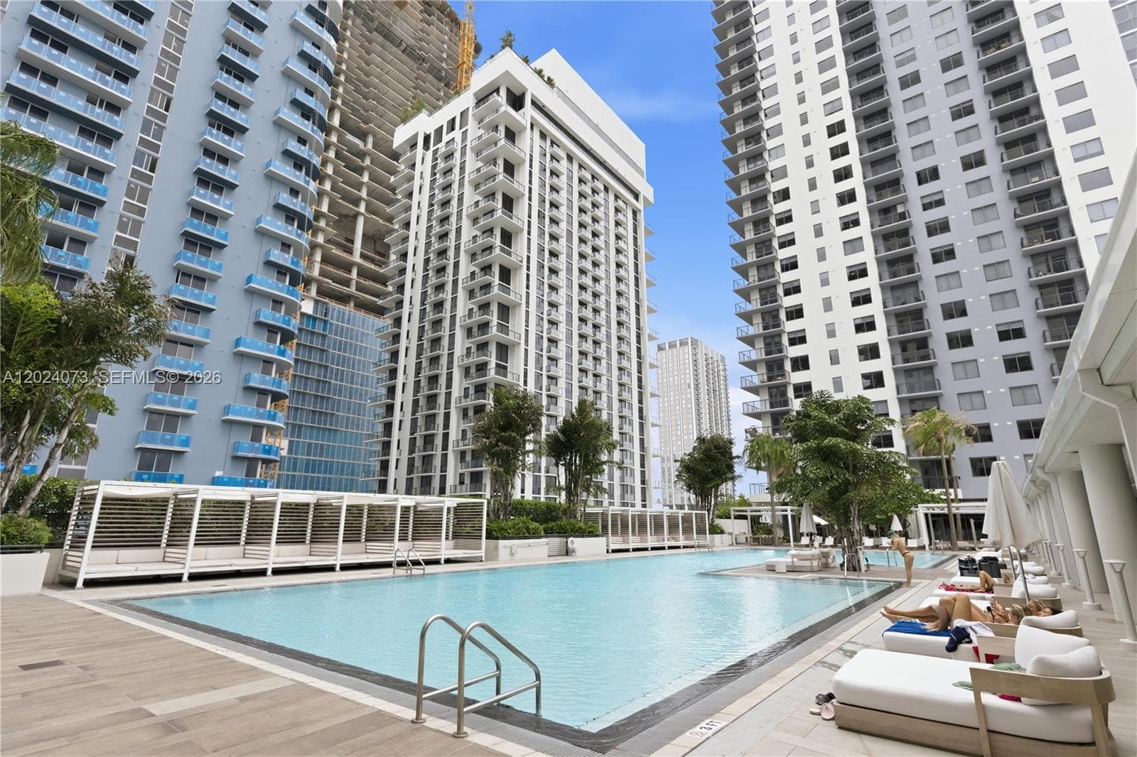 697 N Miami Ave # 1810, Miami FL 33136 — 36
