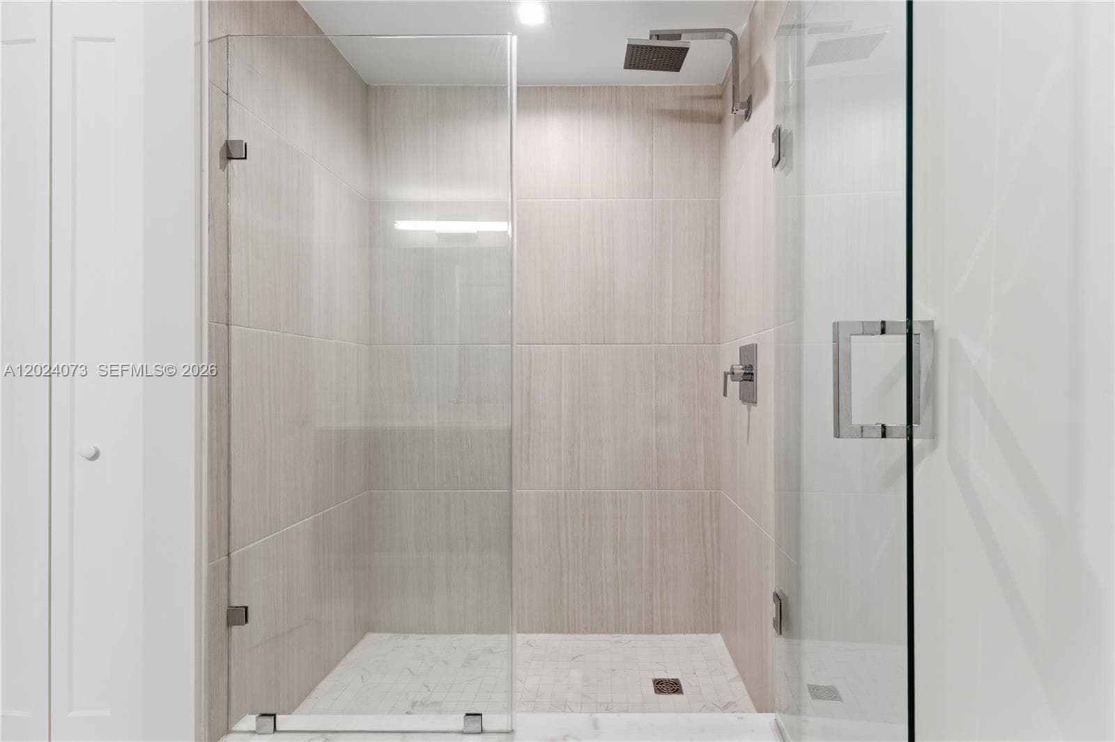 697 N Miami Ave # 1810, Miami FL 33136 — 28
