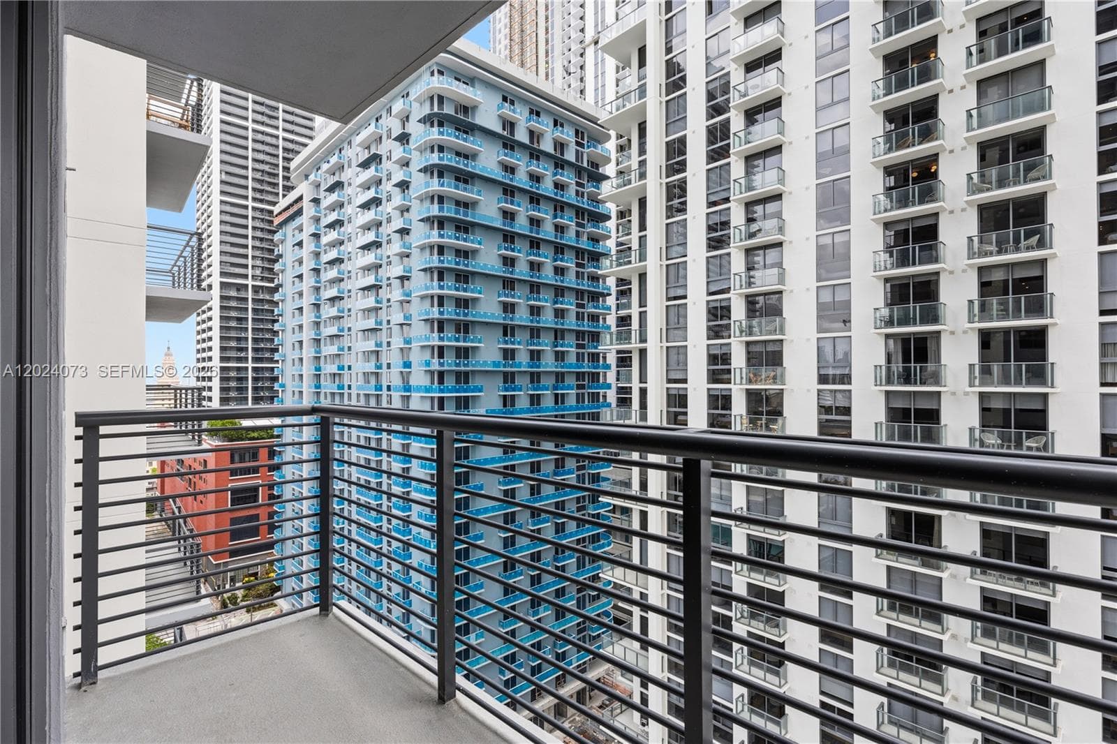 697 N Miami Ave # 1810, Miami FL 33136 — 29