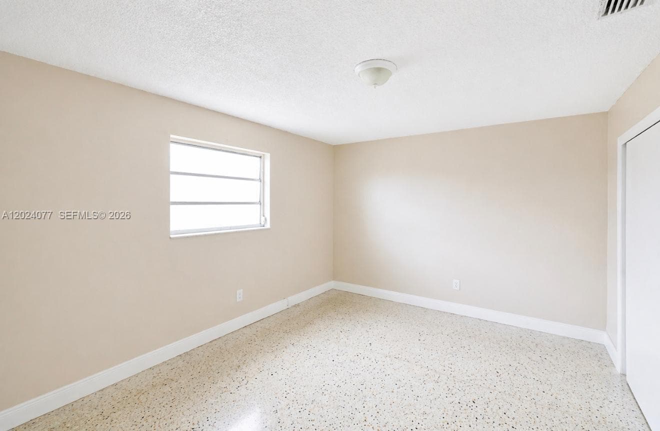 2315 W Okeechobee Rd # 304, Hialeah FL 33010 — 3