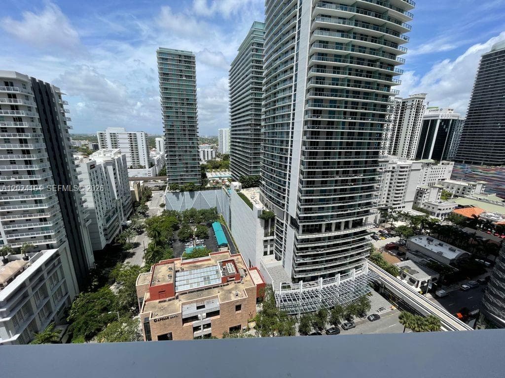 1080 Brickell Ave # 2005, Miami FL 33131 — 32