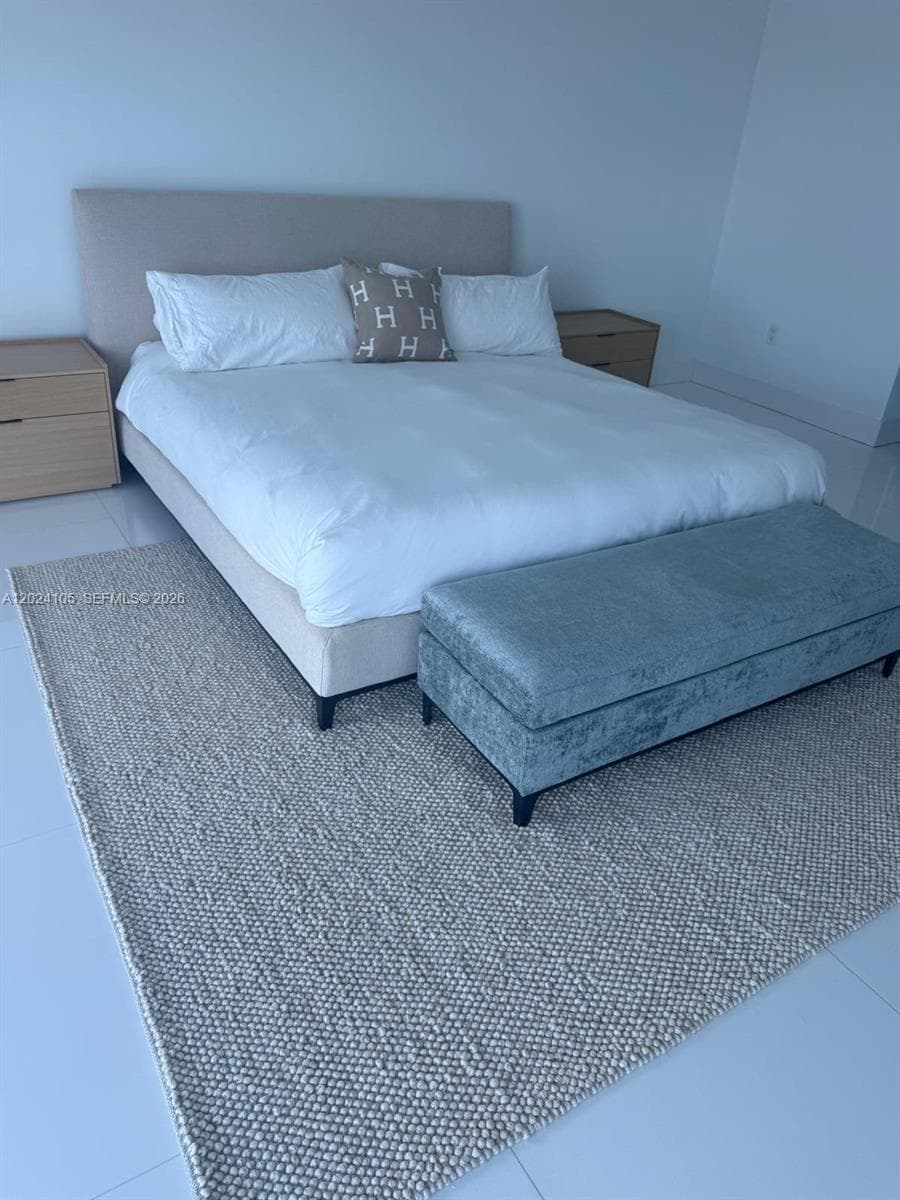 17301 Biscayne Blvd # 2305, North Miami Beach FL 33160 — 12