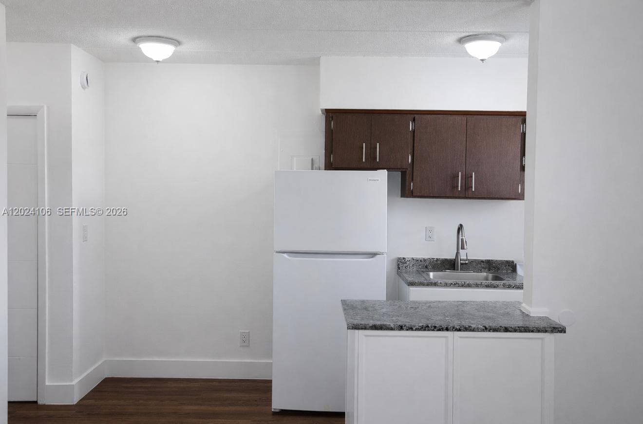 1235 W 66th St # 12, Hialeah FL 33012 — 2
