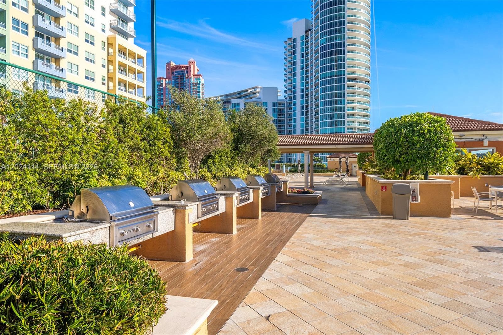 90 Alton Rd # 1405, Miami Beach FL 33139 — 33