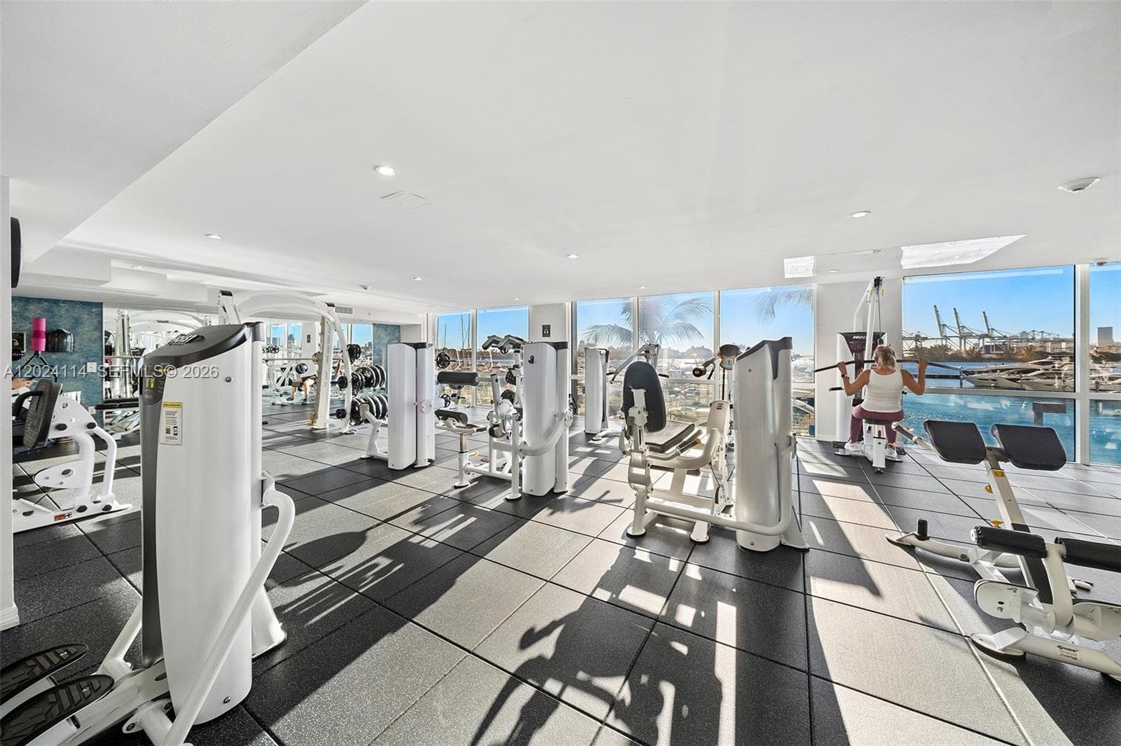 90 Alton Rd # 1405, Miami Beach FL 33139 — 37