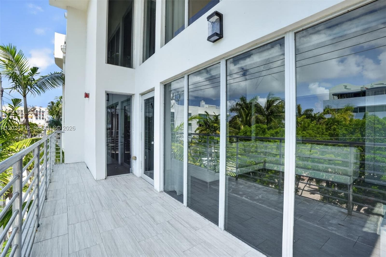 900 4th St # 6, Miami Beach FL 33139 — 38