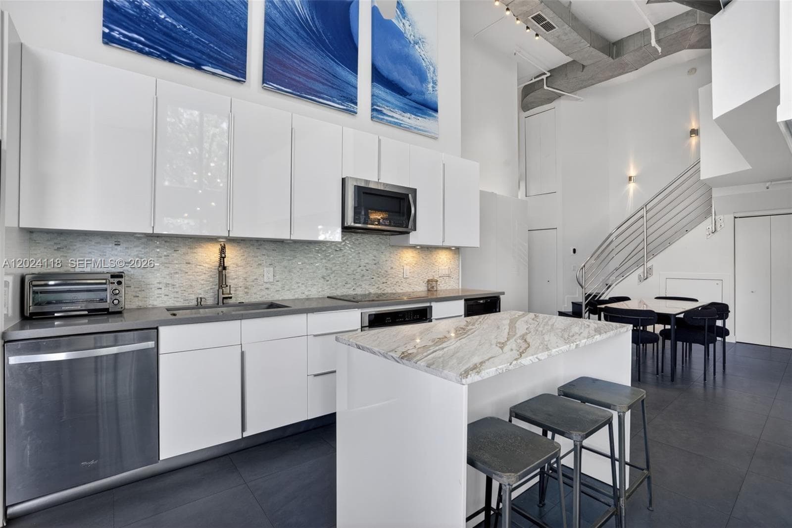 900 4th St # 6, Miami Beach FL 33139 — 15