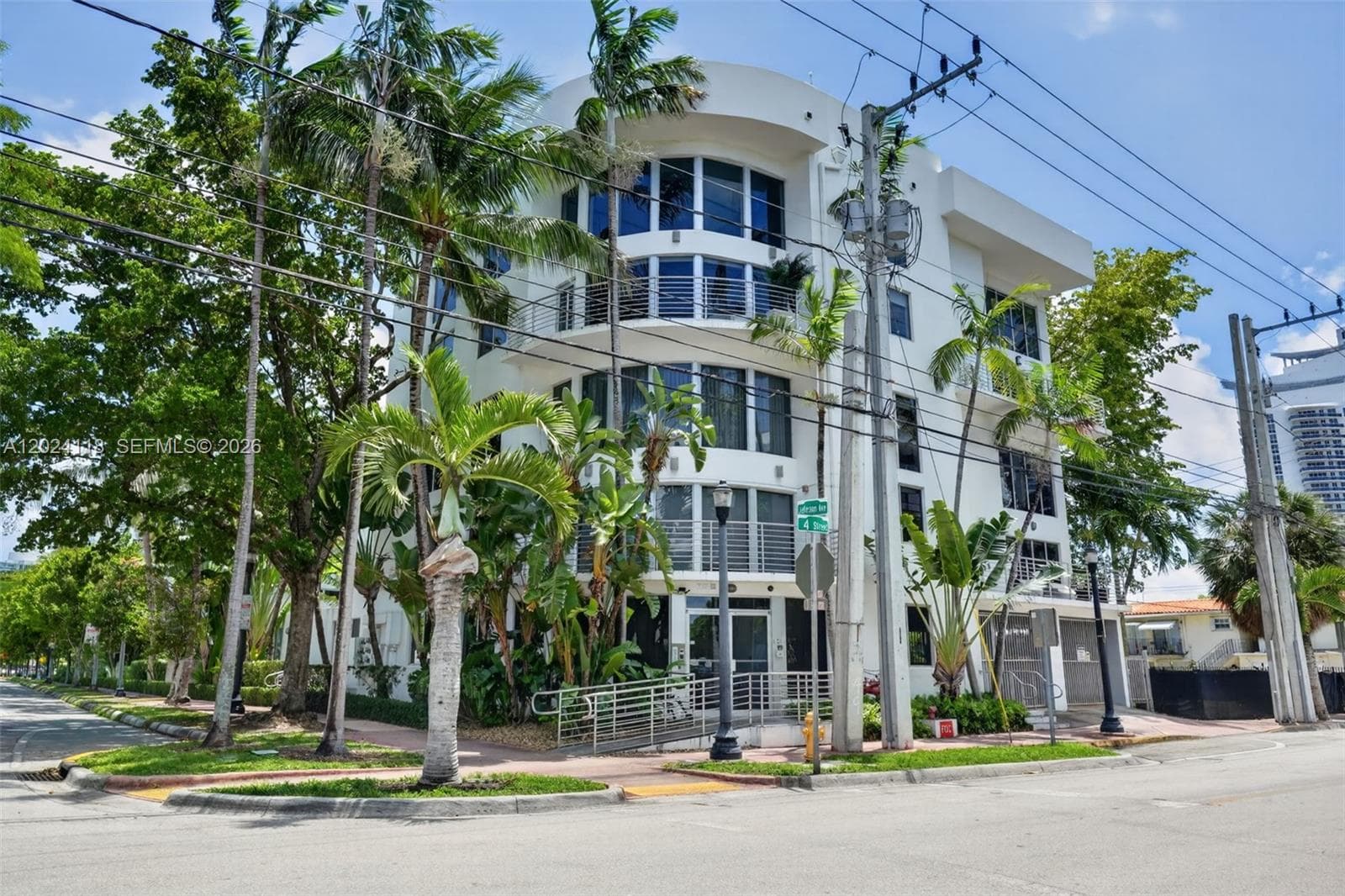 900 4th St # 6, Miami Beach FL 33139 — 48