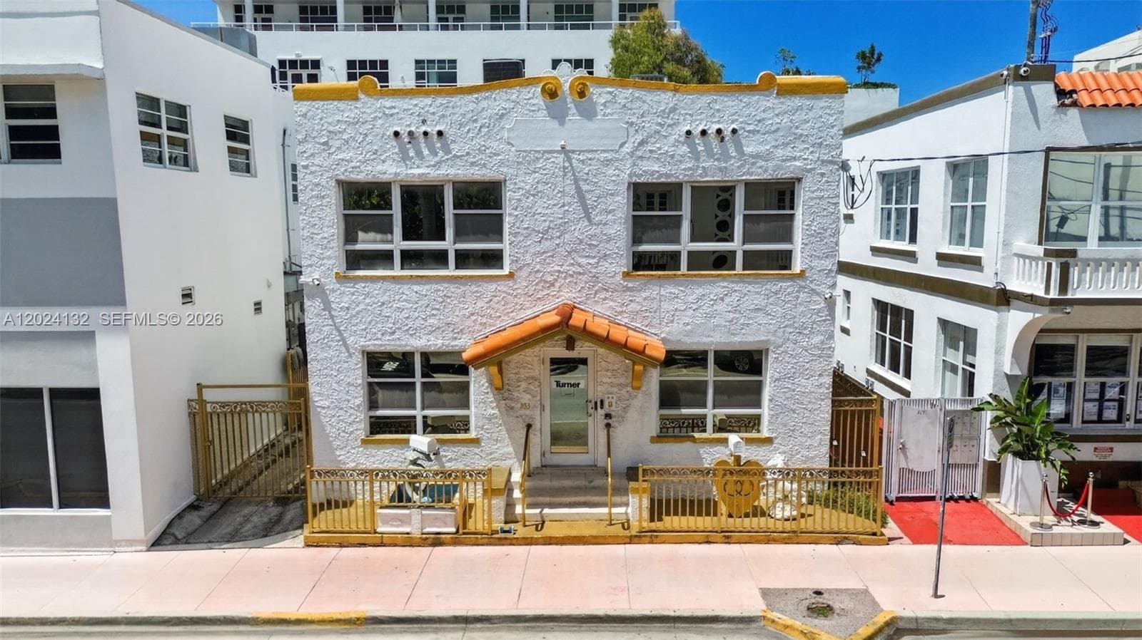 233 1st St, Miami Beach FL 33139 — 1